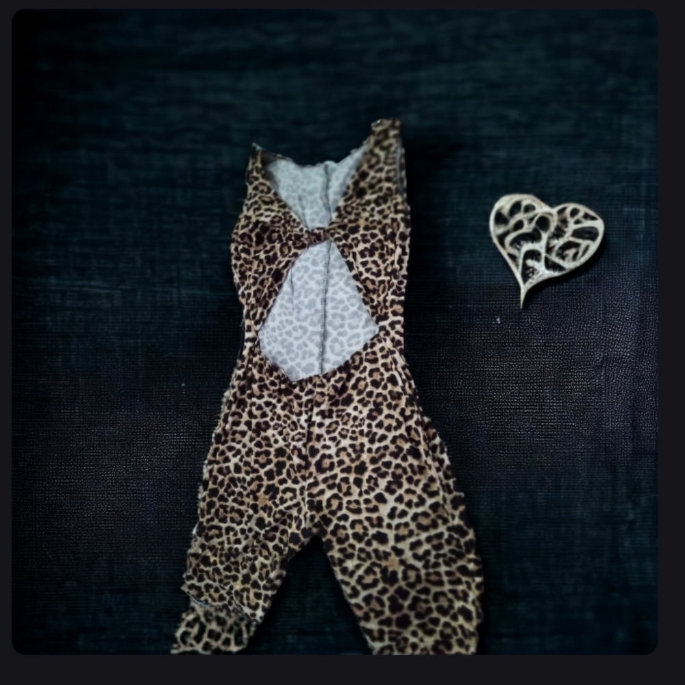 Ladies Leopard print jumpsuit